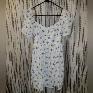 Forever 21 white & blue floral baby doll dress size small